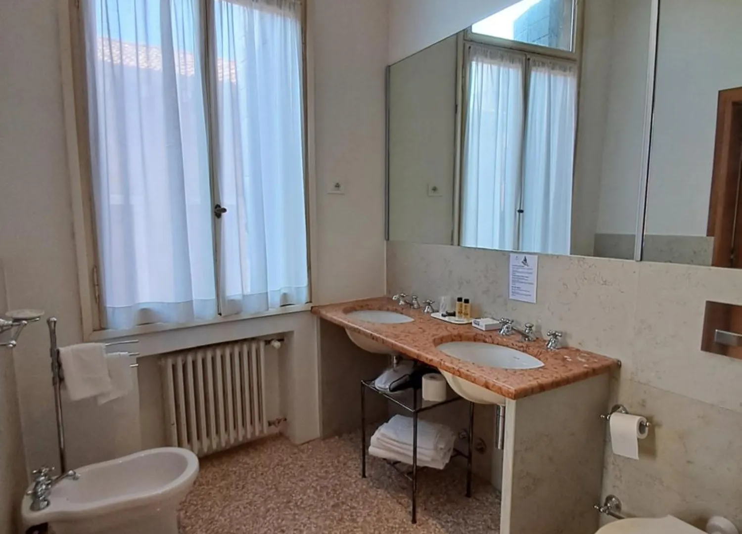 **  Ca' Cappellis Bed & Breakfast Venice Italy