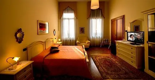**  Ca' Cappellis Bed & Breakfast Venice Italy