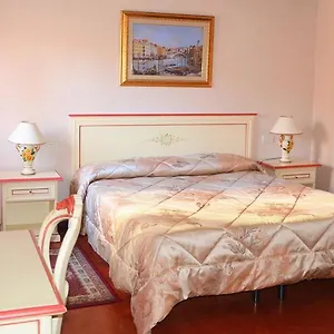Penzion Holidays, Benátky