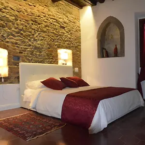  Apartment La Nicchia Guelfa Italy